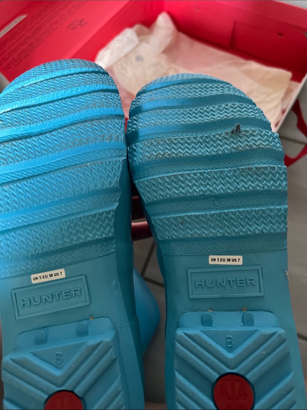 Hunter Short Rain Boots in Turquoise Blue - Picture 4 of 4